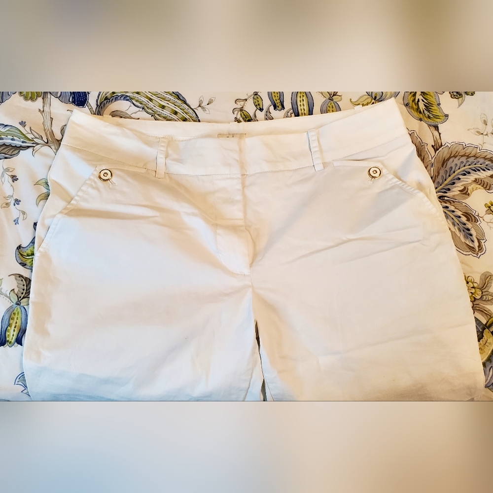 Clover by bobby jone's Women's white pants.